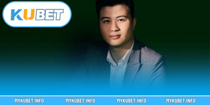 CEO Hồng Đức trong buổi lễ ra mắt chiến lược mới